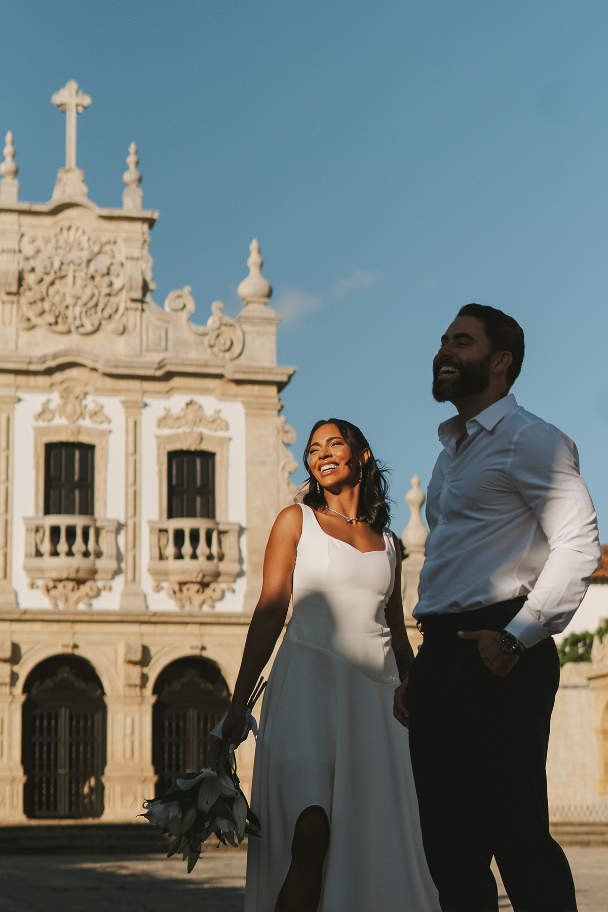 Transforme seu amor em arte com um ensaio pré-wedding personalizado. Cada detalhe pensado para contar a história de vocês.