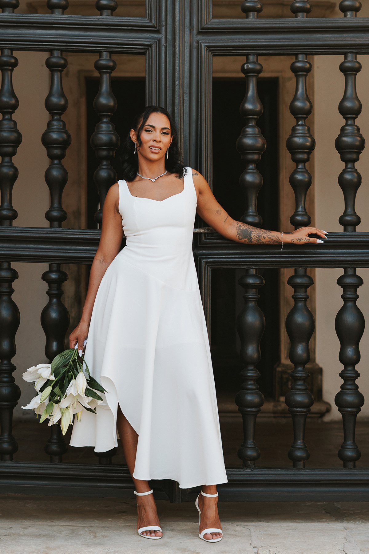 Fotos pré casamento com estilo editorial e toque artístico. Seu amor merece um registro à altura.