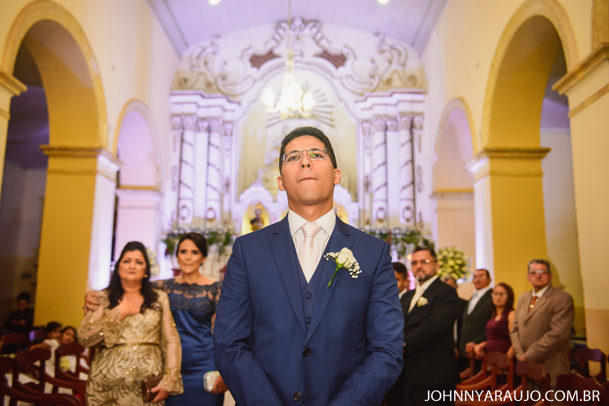 momento do noivo a espera de sua amada