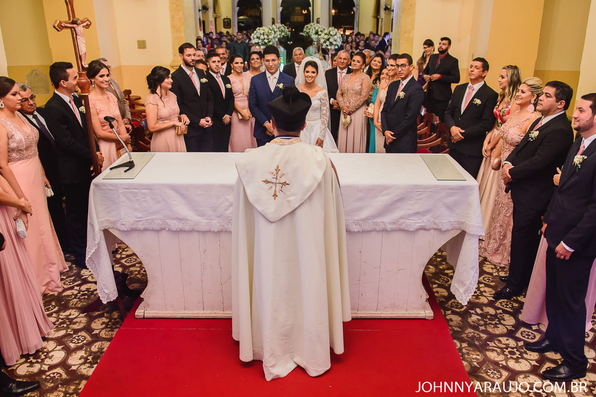 benção com a familia na celebração do casamento