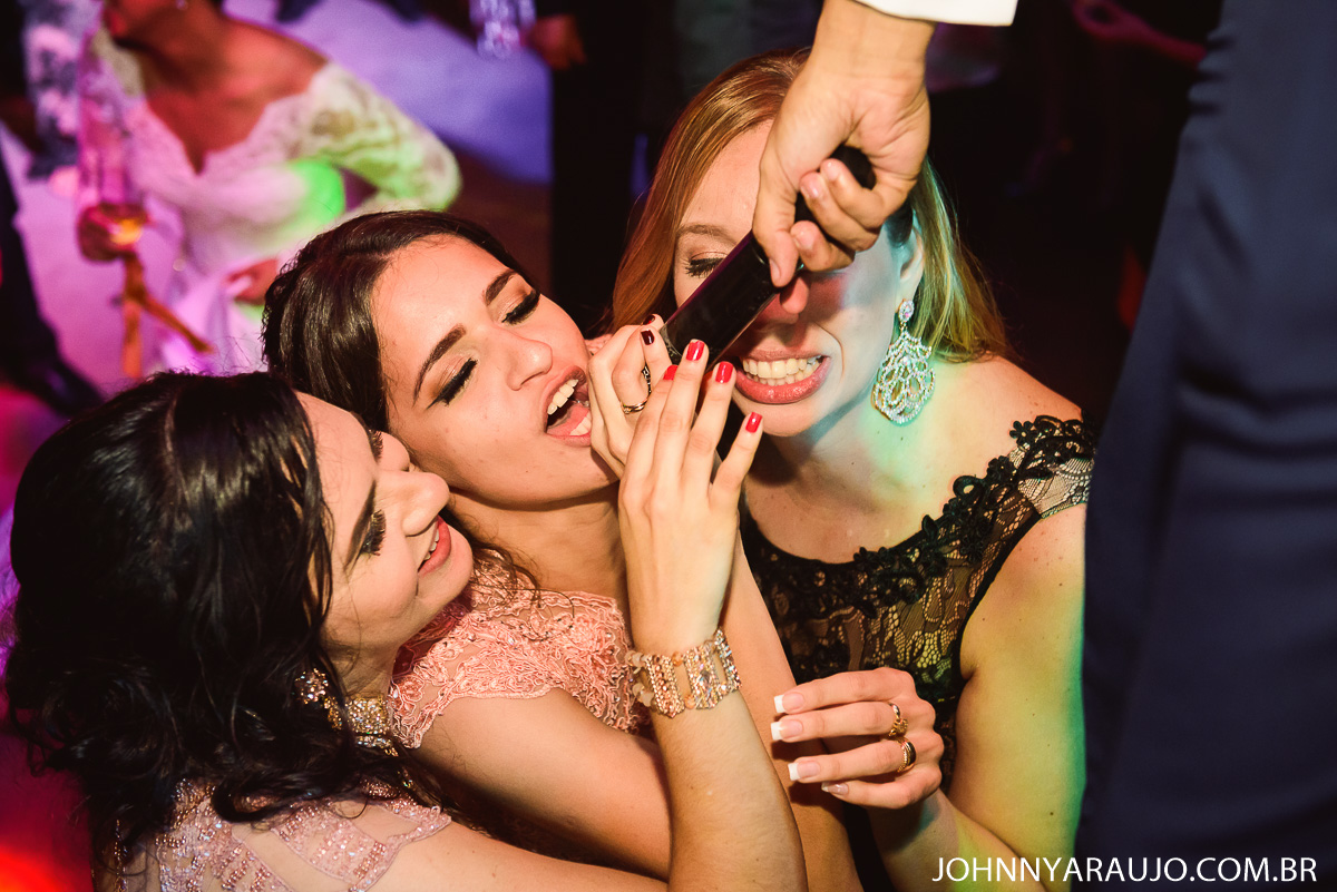 madrinhas cantando no casamento