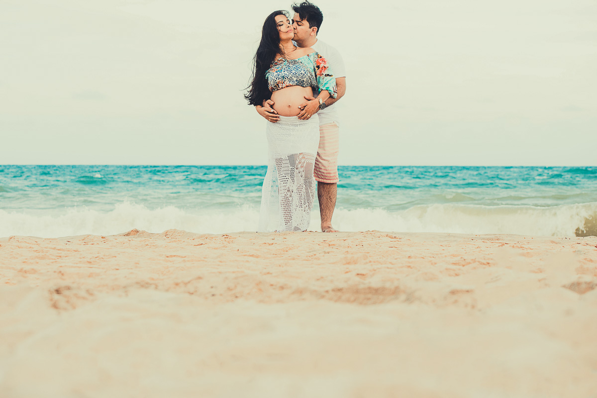 Ensaio gestante na praia de Cabo Branco PB
