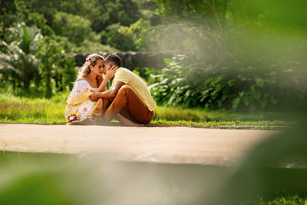 Ensaio Romântico dos Noivos Nayara e Jeferson. no Jardim Botânico em João Pessoa PB