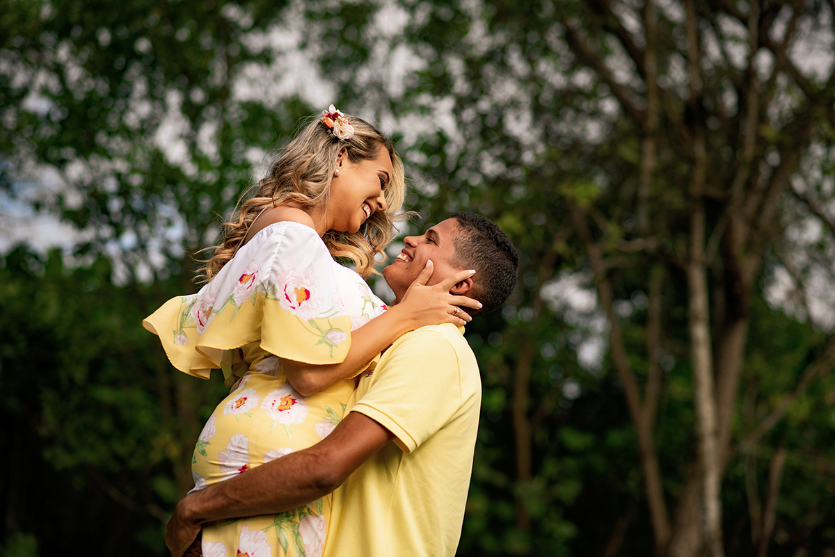 Ensaio Romântico dos Noivos Nayara e Jeferson. no Jardim Botânico em João Pessoa PB