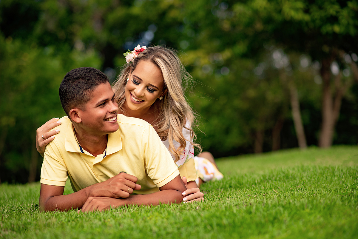 Ensaio Romântico dos Noivos Nayara e Jeferson. no Jardim Botânico em João Pessoa PB