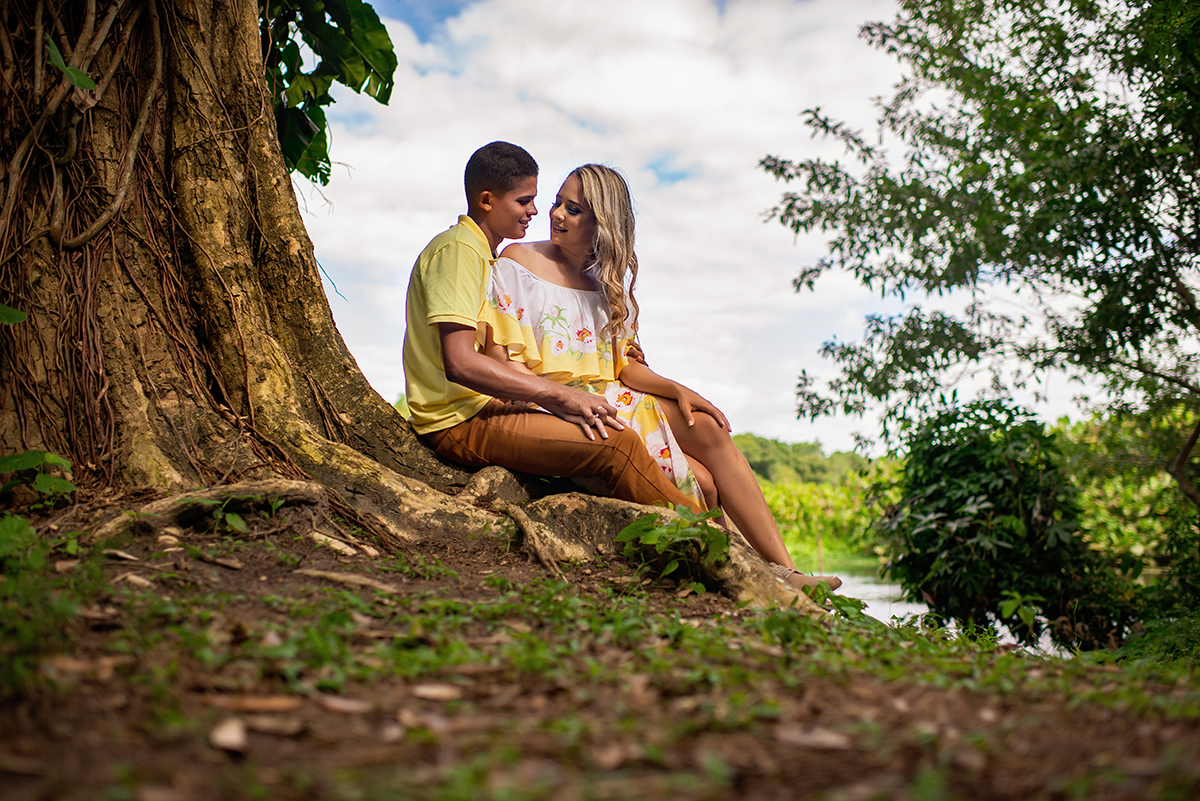 Ensaio Romântico dos Noivos Nayara e Jeferson. no Jardim Botânico em João Pessoa PB