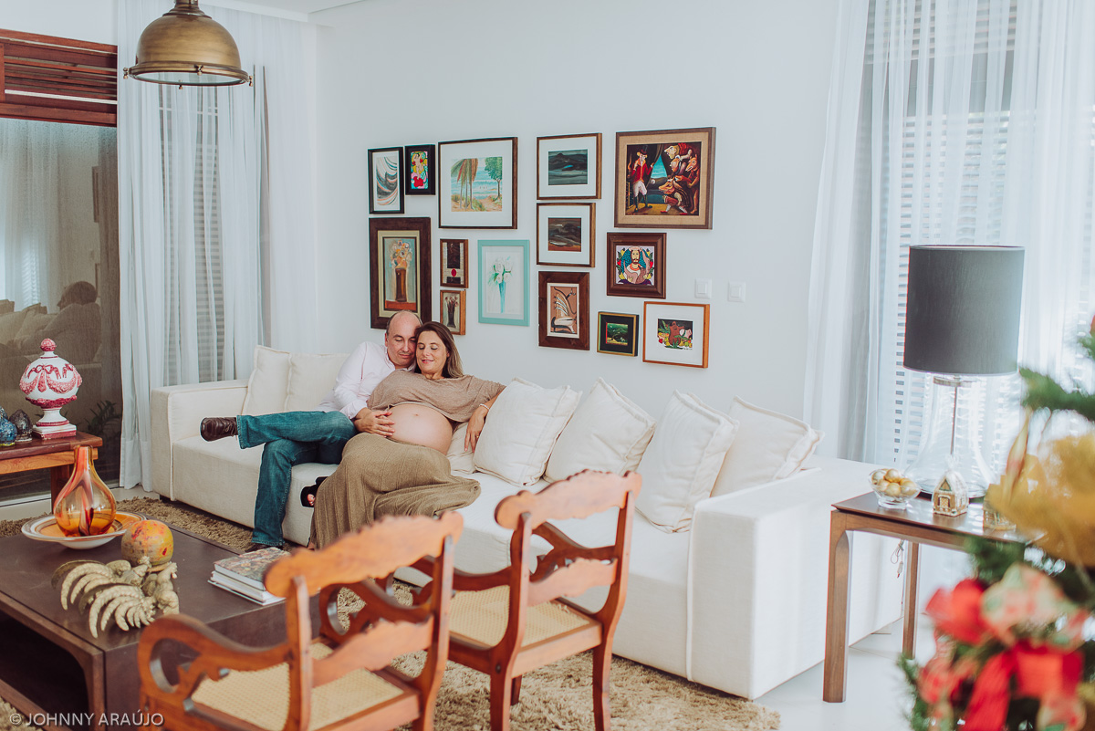a sala de casa é um dos diversos locais incrível para um sessão fotográfica