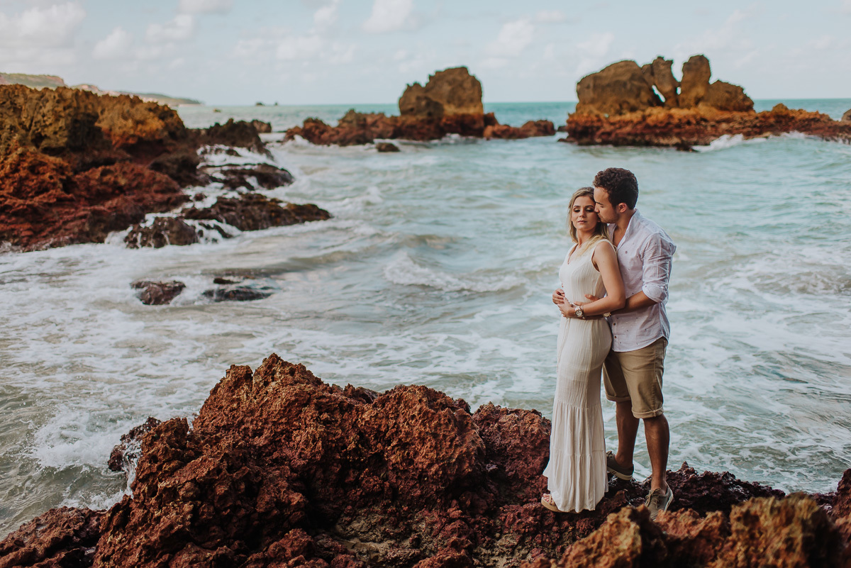 Ensaio de noivado na praia da Marcela no município do conde Pb 