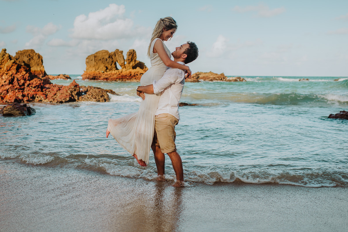 Ensaio de noivado na praia da Marcela no município do conde Pb 