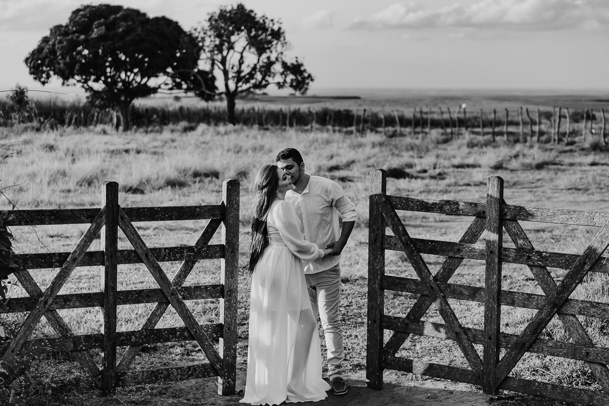 Ensaio dos noivos, Marília e Kennedy na casa de campo engenho do lazer em Itambé Pernambuco