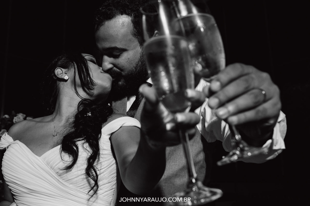 o brinde dos recém-casados