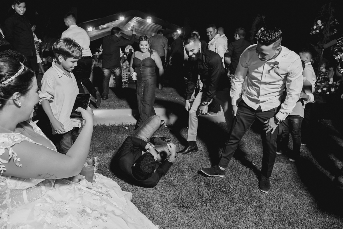 momento dos cachaceiros do casamento hahaha