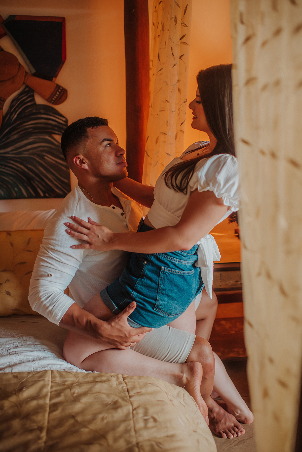 Ensaio de casal no quarto