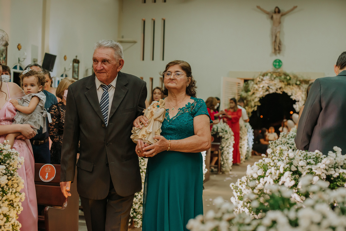 entrada da sagrada família no casamento