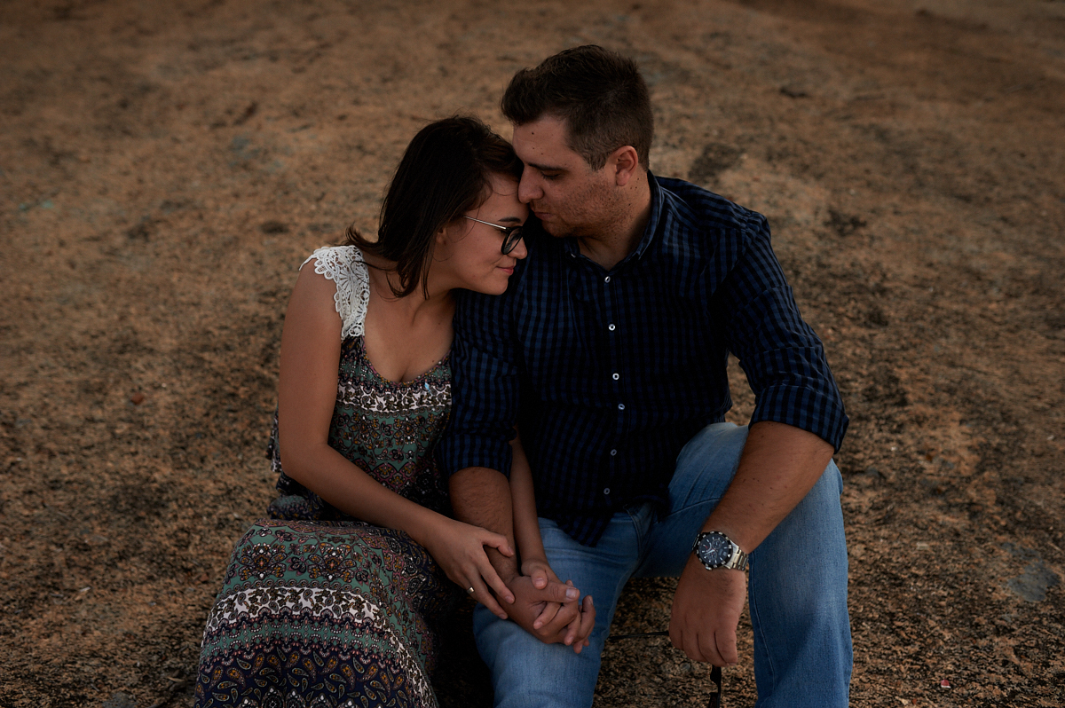ensaio ana paula e Felipe no por do sol em Fagundes pedra de santo antonio por 4Mãos Fotografias 4 Mãos