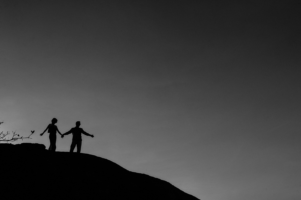 ensaio ana paula e Felipe no por do sol em Fagundes pedra de santo antonio por 4Mãos Fotografias 4 Mãos