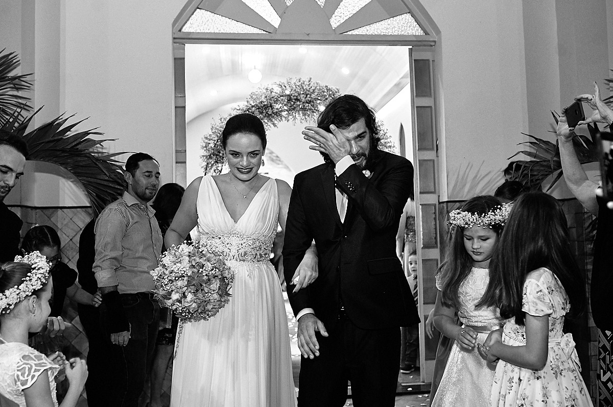 noivo chorão, noivo também chora, foto em preto e branco, casamento 4maos fotografias