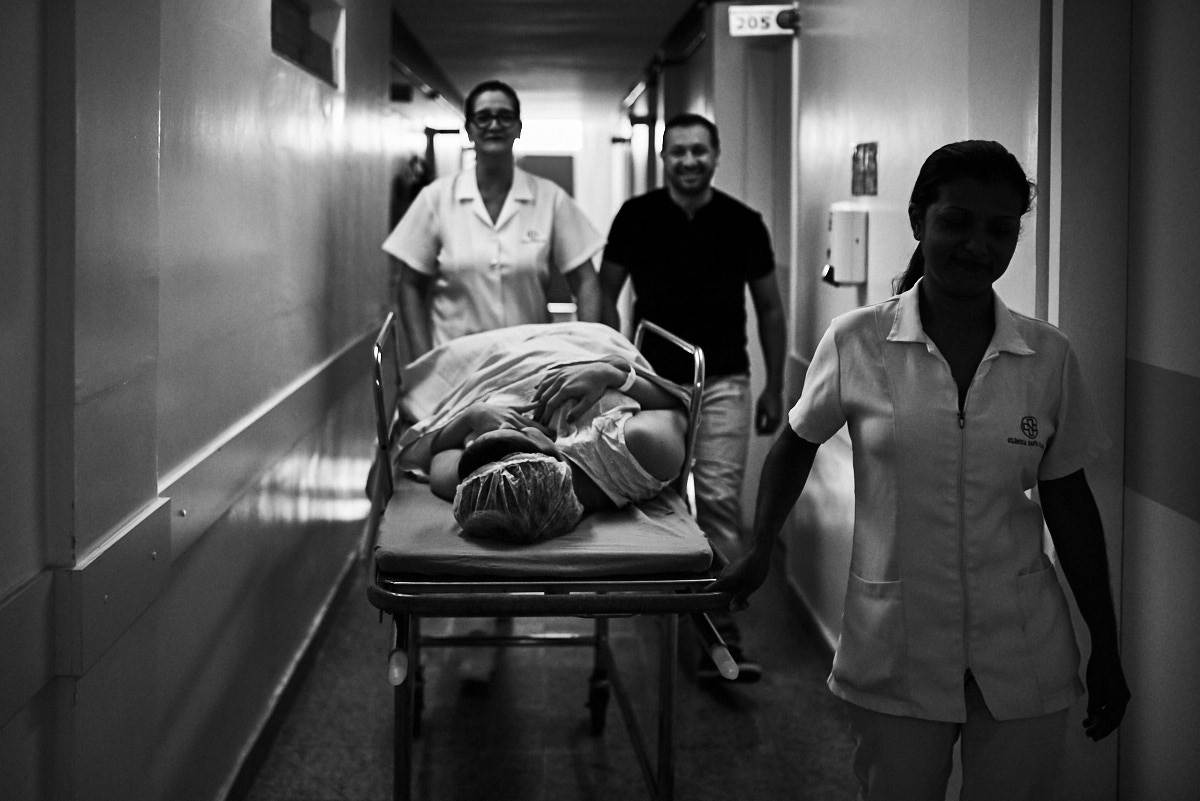 fotografia de parto, foto preto e branco, fotografia humana, 4Mãos fotografias