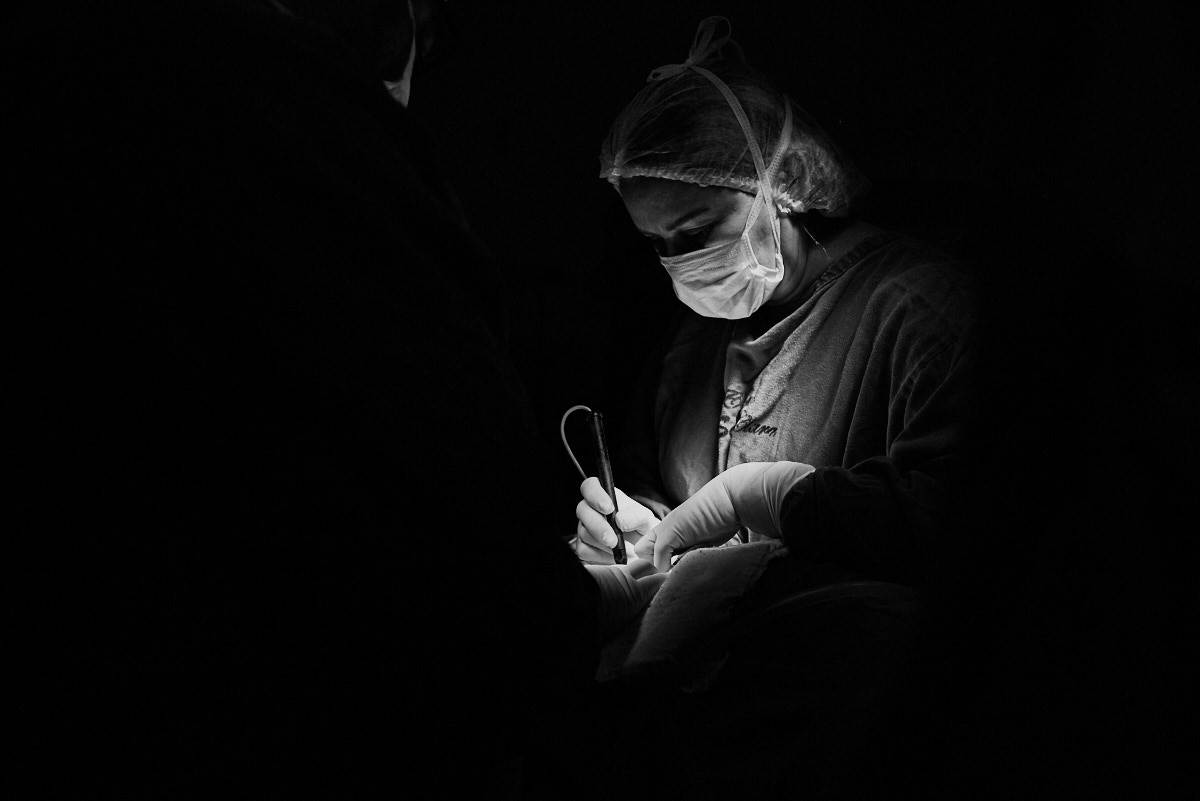 fotografia de parto, foto preto e branco, fotografia humana, 4Mãos fotografias