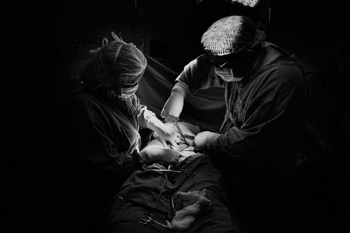 fotografia de parto, foto preto e branco, fotografia humana, 4Mãos fotografias