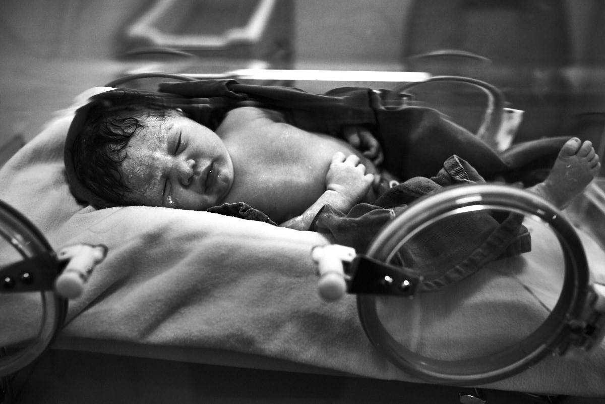 fotografia de parto, foto preto e branco, fotografia humana, 4Mãos fotografias