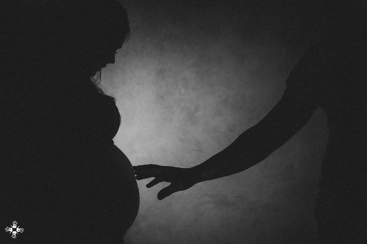foto de gravida, gravidez, fotografia de gestante, foto de gestante, gestante, pregnant, pregnant photo, fotografia em preto e branco, fotografo de gravida,