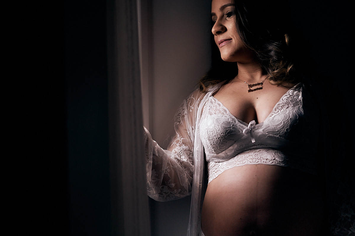 foto de gestante, 4Mãos Fotografias, foto de gestante com lingerie