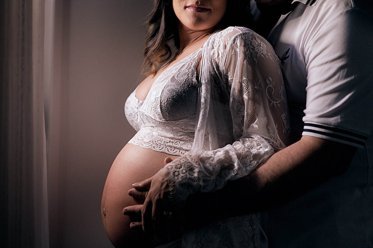 foto de gestante, 4Mãos Fotografias, foto de gestante com lingerie