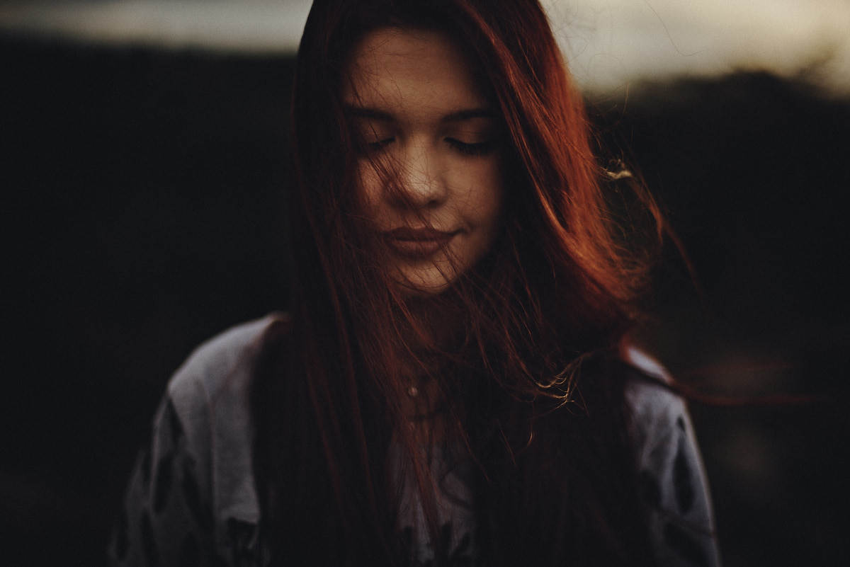 ensaio Ketley e Daniel por 4Mãos fotografias, alto da montanha, entardecer, retrato da modelo