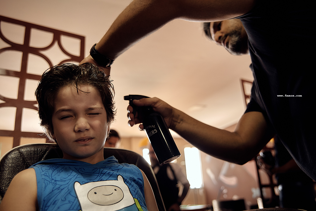 casamento Tereza e Daniel por 4Mãos Fotografias, filho no making of, spray no cabelo
