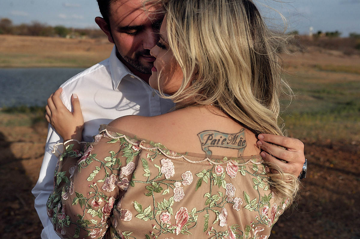 ensaio paula e junior por 4Mãos fotografias, por do sol, tatuagem