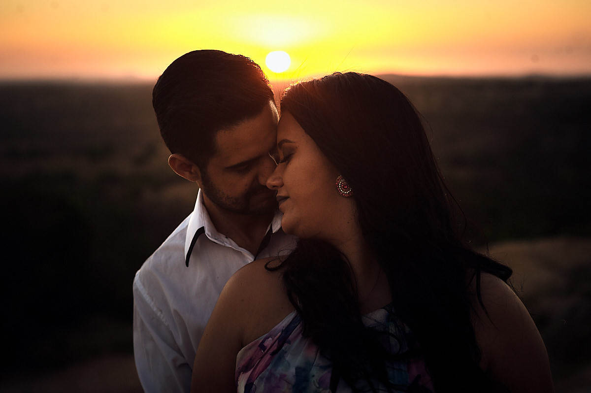 ensaio de Mayara e Cássio em Bananeiras, bica dos cocos, por do sol
