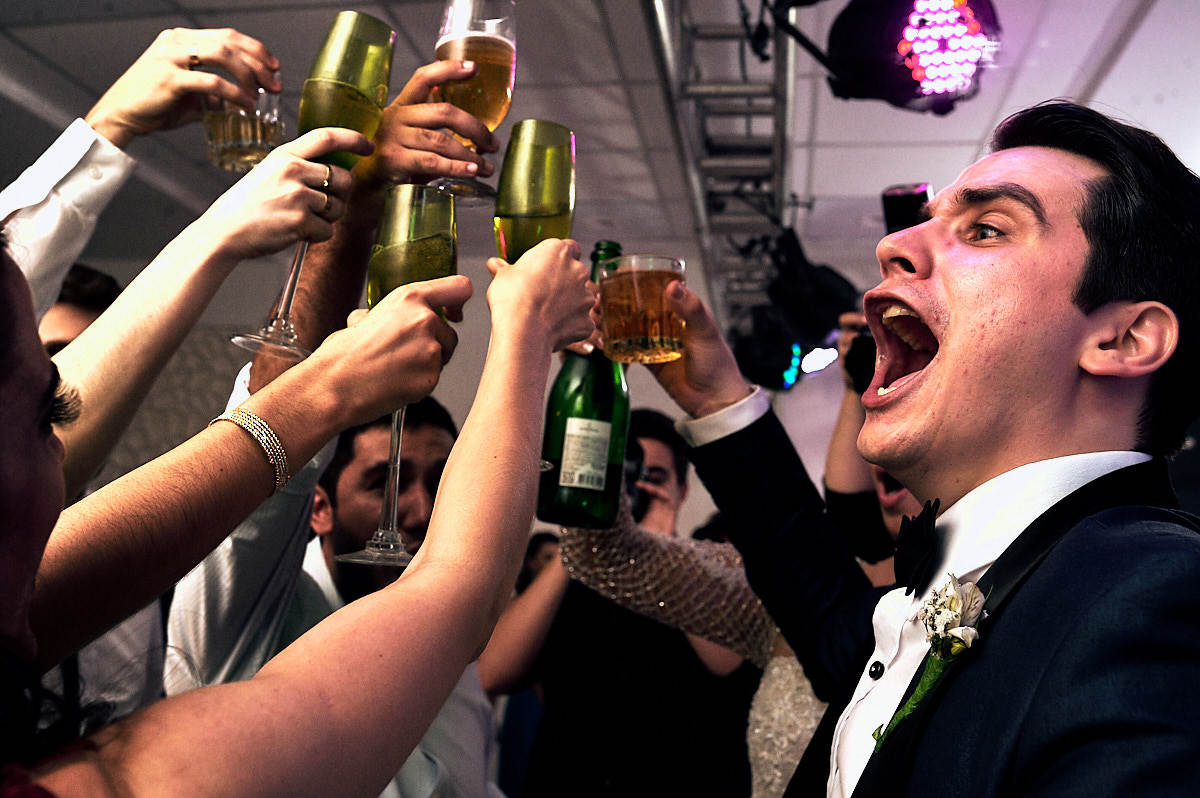 casamento Ohana e Igor por 4Mãos Fotografias, festa rolando