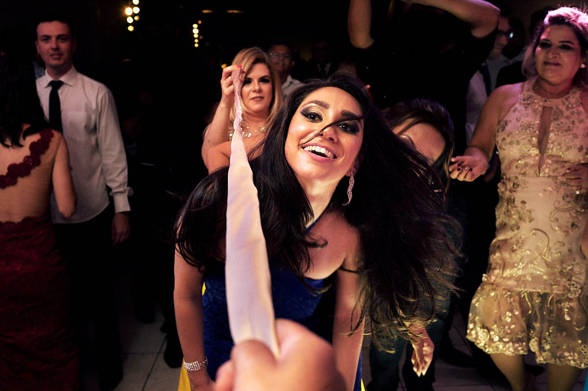 casamento Ohana e Igor por 4Mãos Fotografias, festa rolando