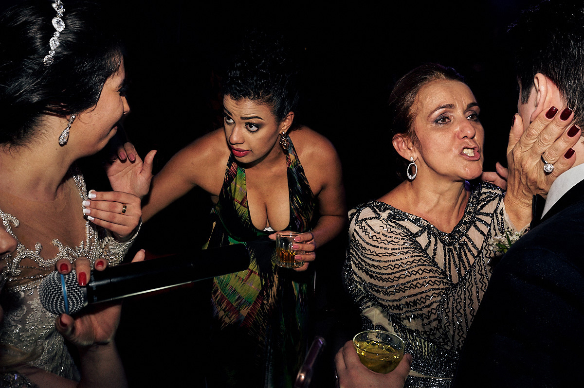 casamento Ohana e Igor por 4Mãos Fotografias, festa rolando