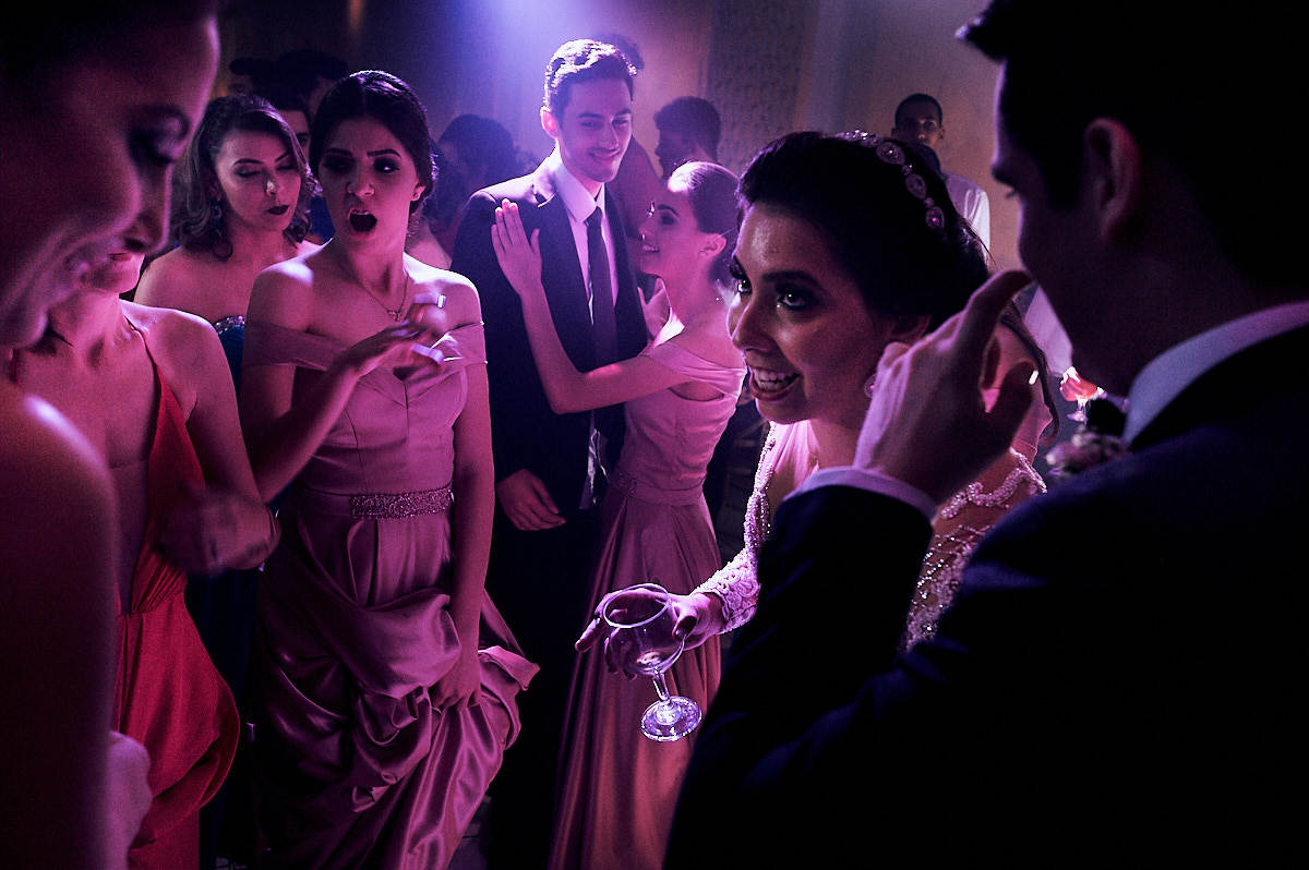 casamento Ohana e Igor por 4Mãos Fotografias, festa rolando