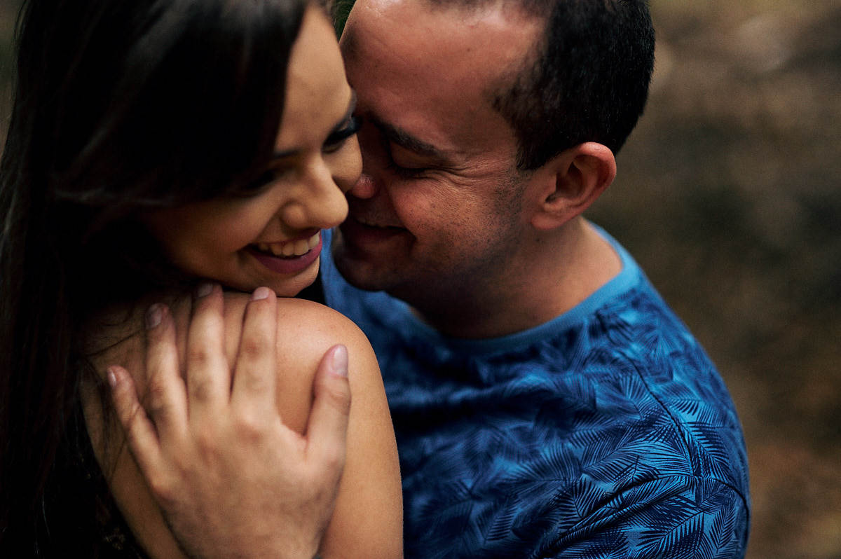 ensaio de katy e thairo no preceding em Campina Grande, Areia. noivos no aeroporto Joao suassuna
