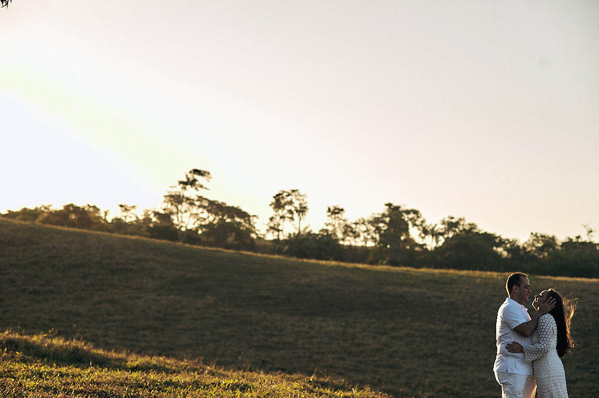 ensaio de katy e thairo no preceding em Campina Grande, Areia. noivos no aeroporto Joao suassuna