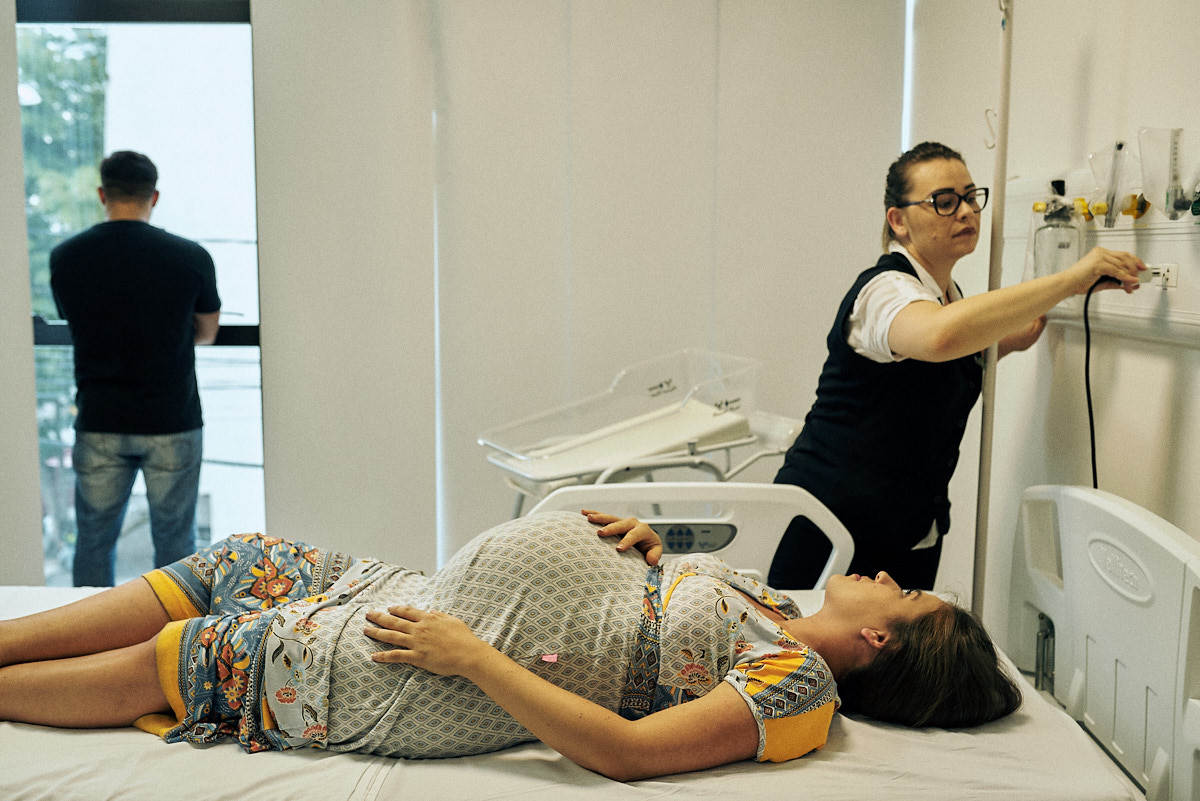 fotografia de parto, foto preto e branco, fotografia humana, 4Mãos fotografias