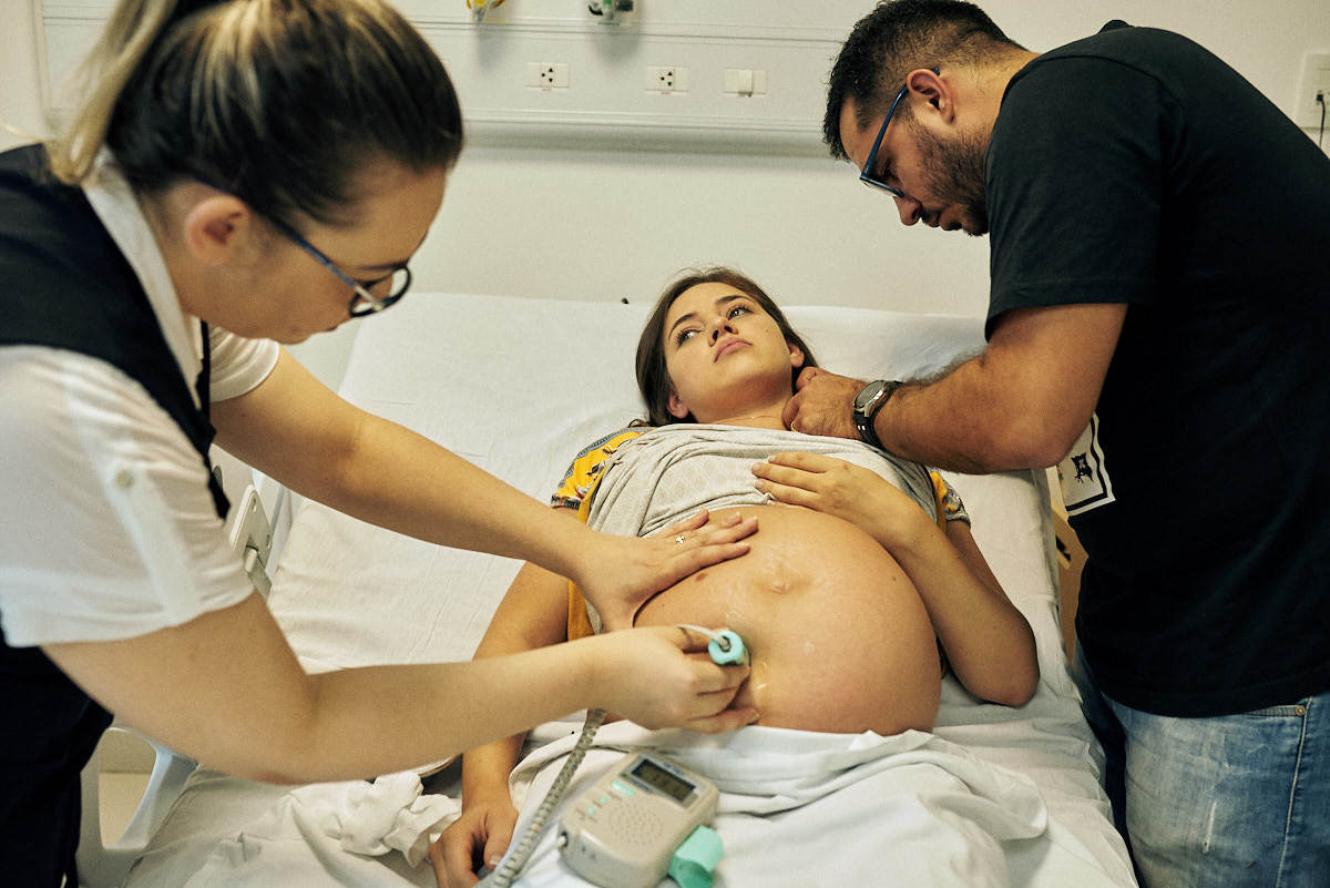 fotografia de parto, foto preto e branco, fotografia humana, 4Mãos fotografias