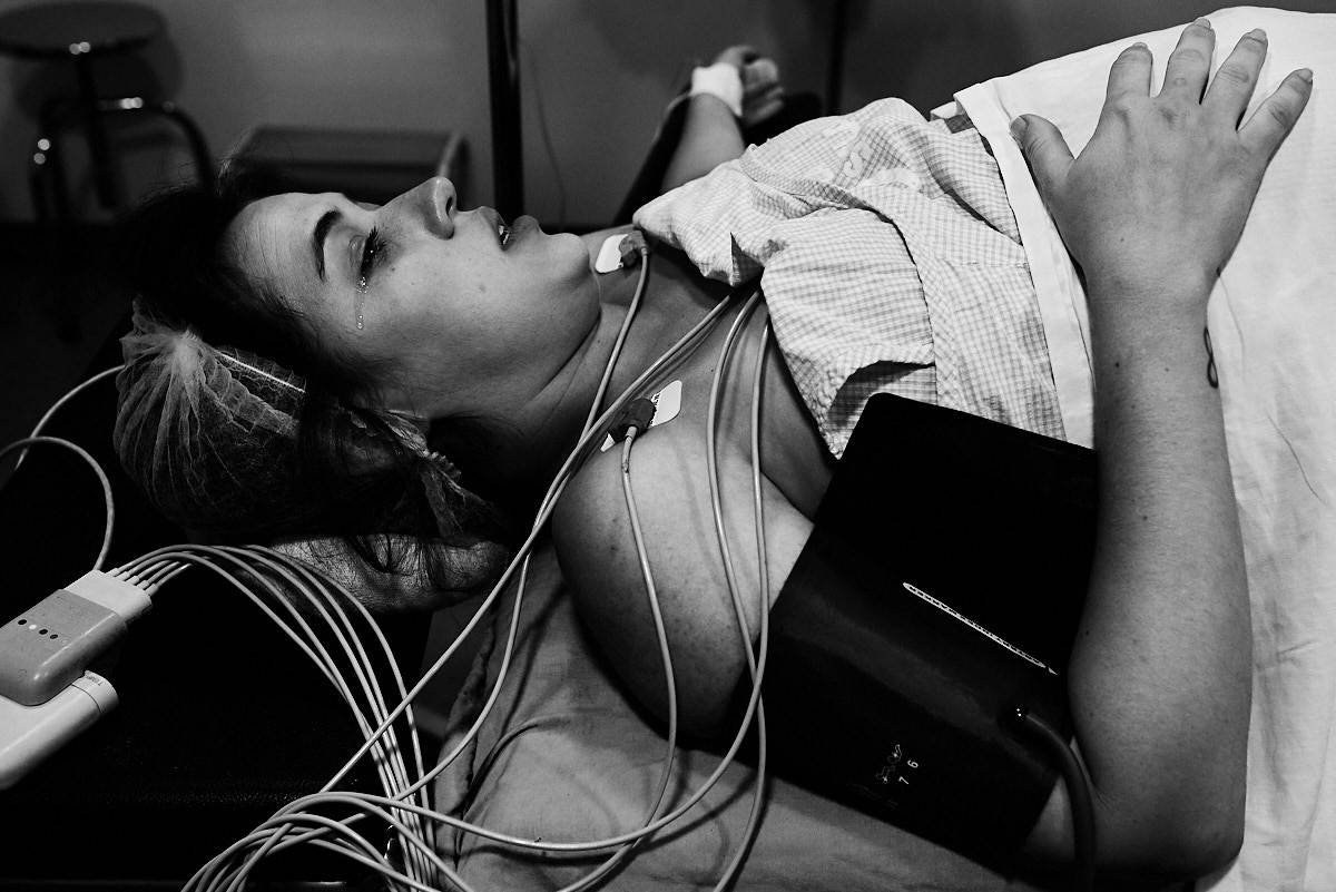 fotografia de parto, foto preto e branco, fotografia humana, 4Mãos fotografias