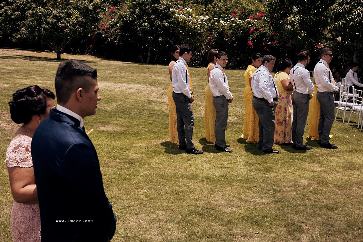 casamento dani e gleiber, 4mãos fotografias, Campina Grande, padrinhos entrando, noivo esperando