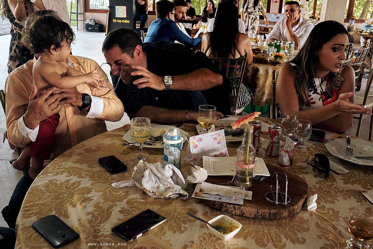 casamento dani e gleiber, 4mãos fotografias, Campina Grande, making of da noiva com as madrinhas de vestido amarelo festa rolando