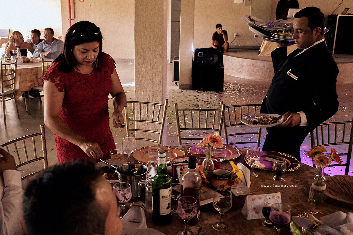 casamento dani e gleiber, 4mãos fotografias, Campina Grande, making of da noiva com as madrinhas de vestido amarelo festa rolando