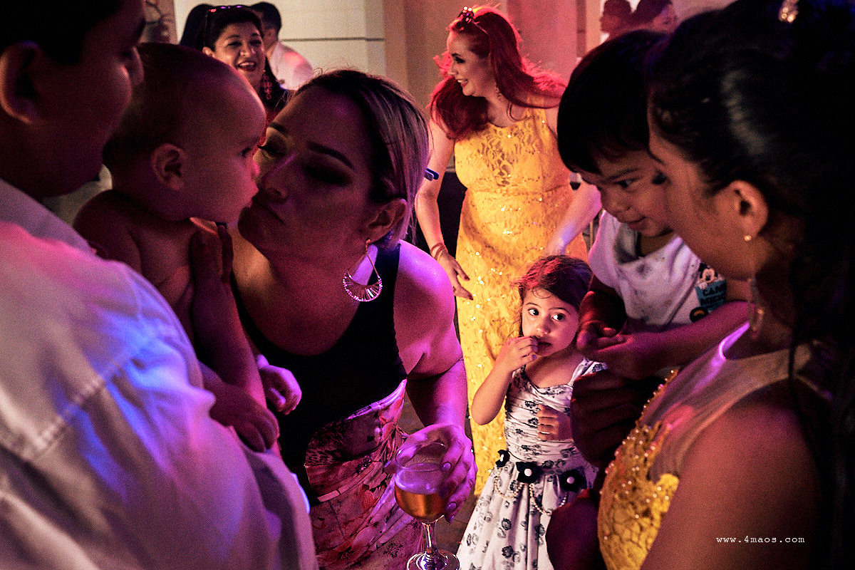 casamento dani e gleiber, 4mãos fotografias, Campina Grande, making of da noiva com as madrinhas de vestido amarelo festa rolando