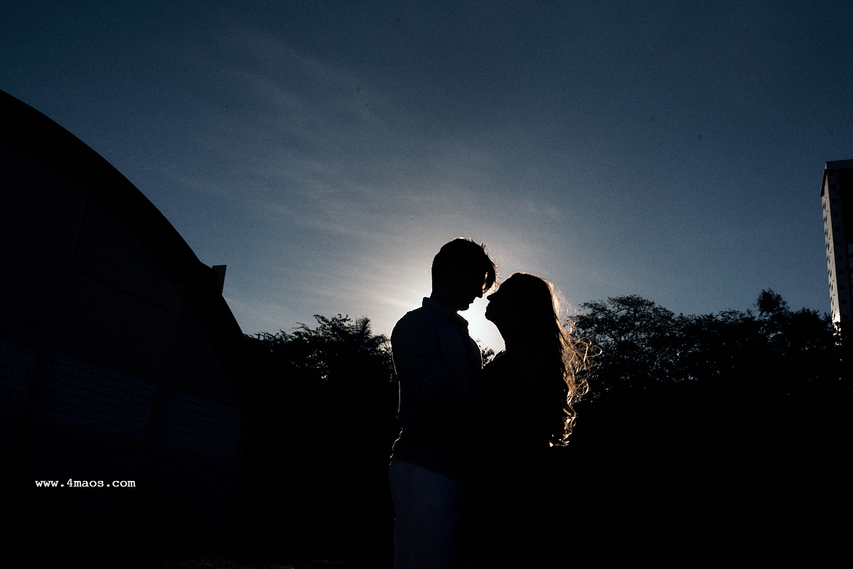 ensaio de rawanny e diogo no estadual da prata local onde eles se conheceram, por 4Mãos Fotografias, silhueta