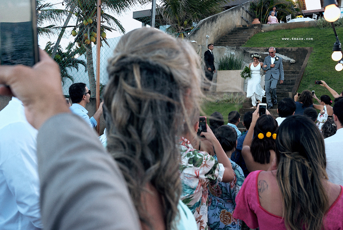 casamento na praia Búzios - RN por 4Mãos Fotografias, entrada da noiva