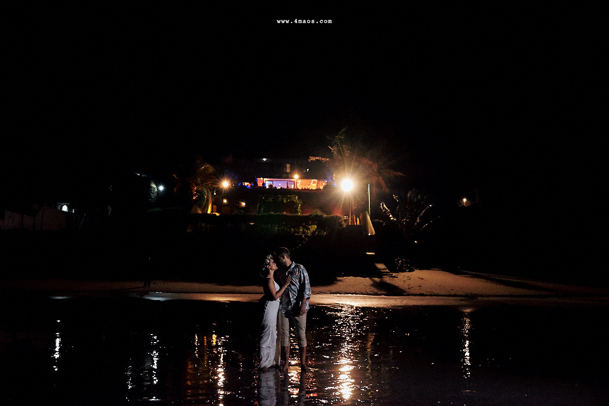 casamento na praia Búzios - RN por 4Mãos Fotografias, festa rolando, casal na praia