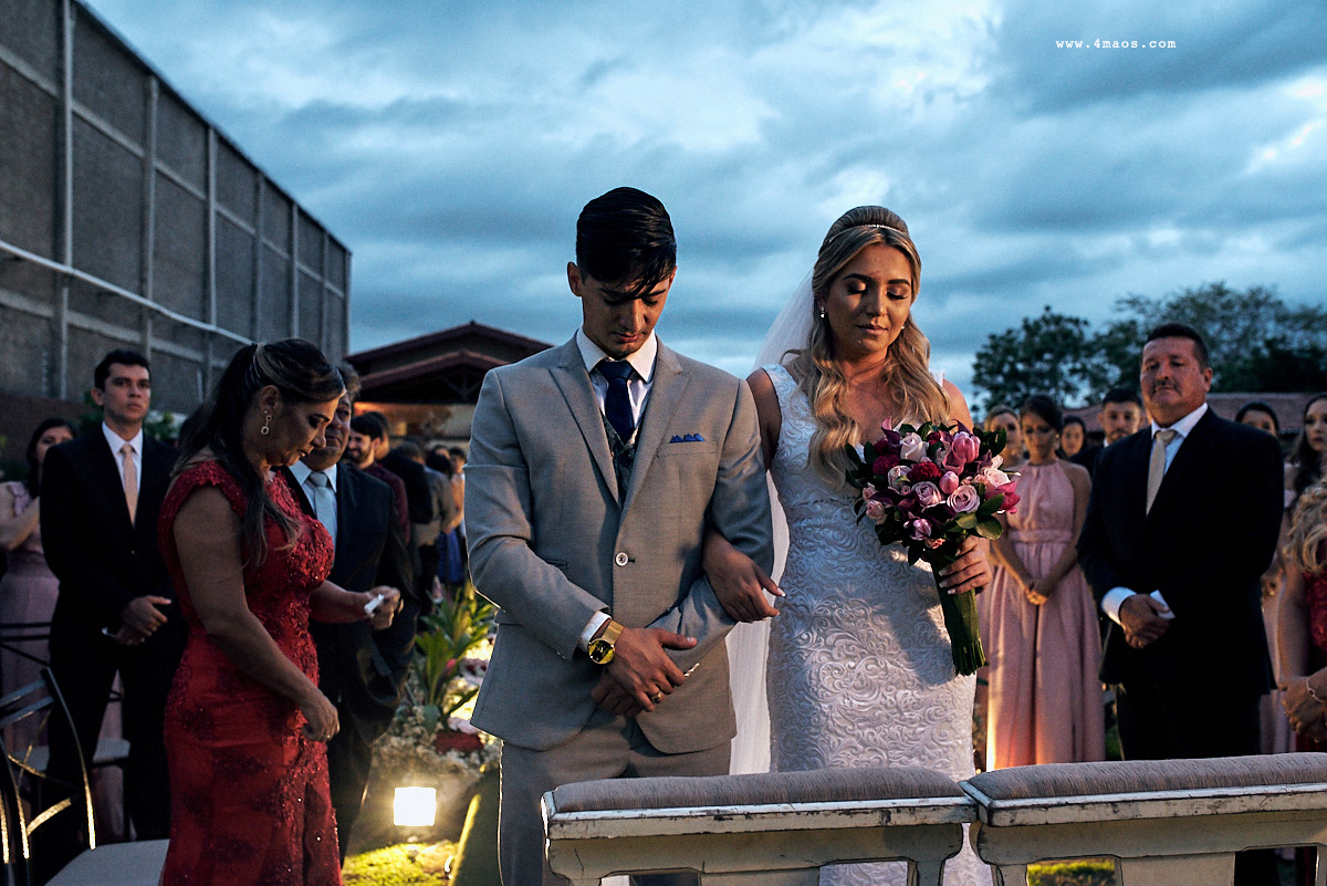 casamento de Rawanny e Diogo feito pela 4Mãos Fotografias