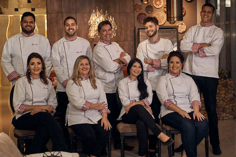 formatura de gastronomia por 4Mãos fotografias, formanda Andreza Albuquerque, fotos na cozinha